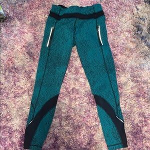 Teal Lululemon running tights